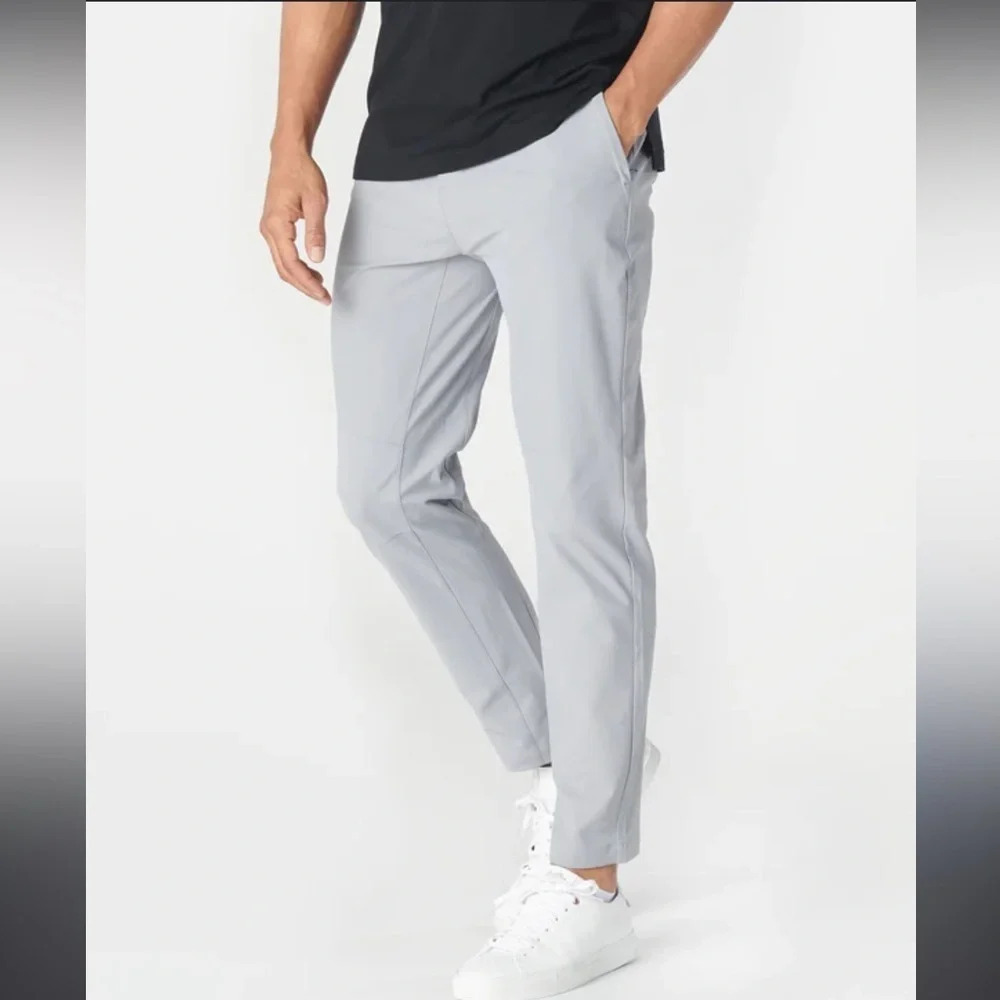 Panama Jack pull on performance pants size 32 in excellent like-new condition
